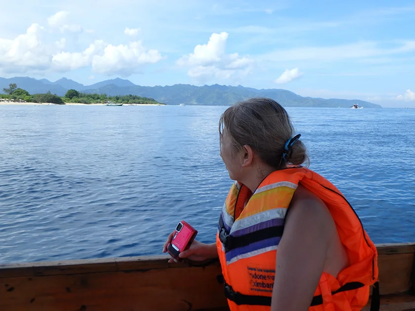 [インドネシアのパリピ秘境・ギリ島旅行記38] ギリ島のアイランドホッピング・ボートシュノーケル