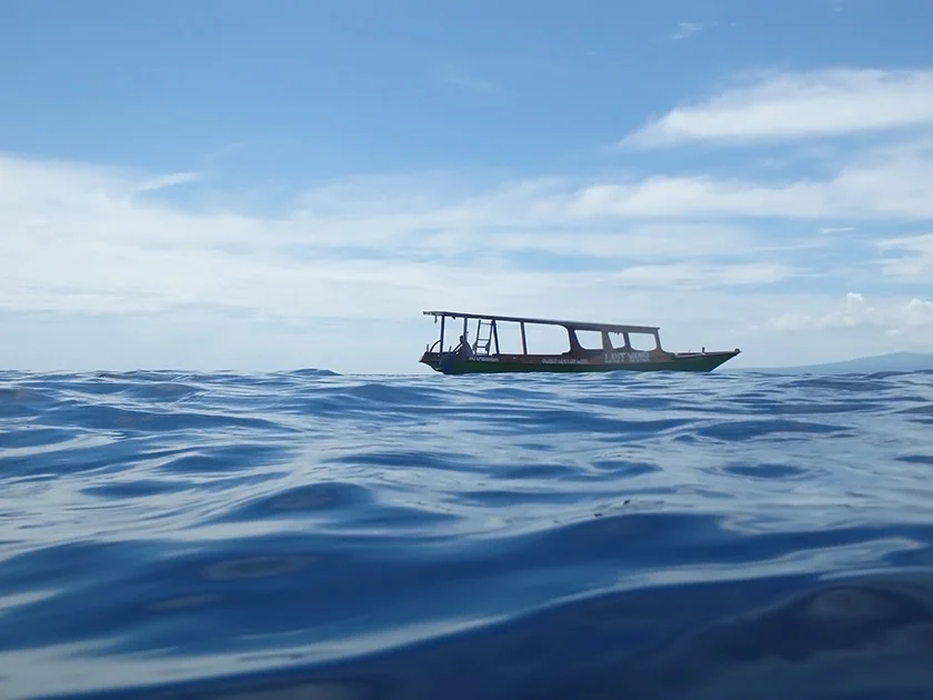 [インドネシアのパリピ秘境・ギリ島旅行記38] ギリ島のアイランドホッピング・ボートシュノーケル