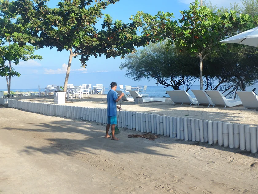 [インドネシアのパリピ秘境・ギリ島旅行記43] 釣りに出かける前に朝食を。