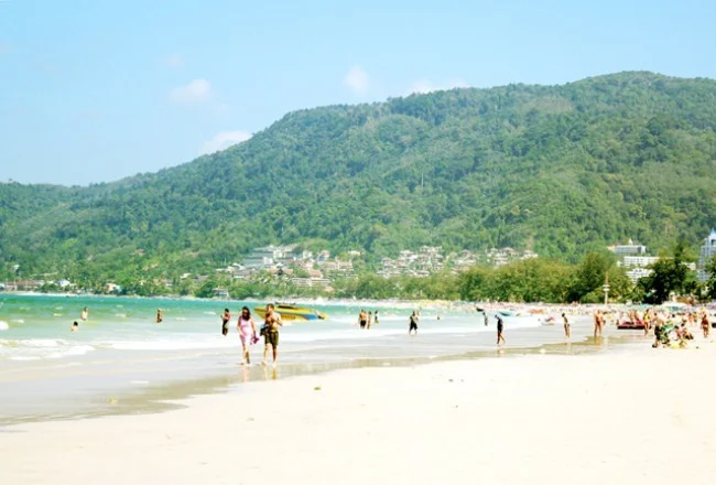[タイの秘境・ピピ島とプーケットを巡る旅行記2] プーケットのビーチってたくさんあるけどどこにする?