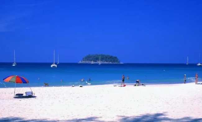 [タイの秘境・ピピ島とプーケットを巡る旅行記2] プーケットのビーチってたくさんあるけどどこにする?