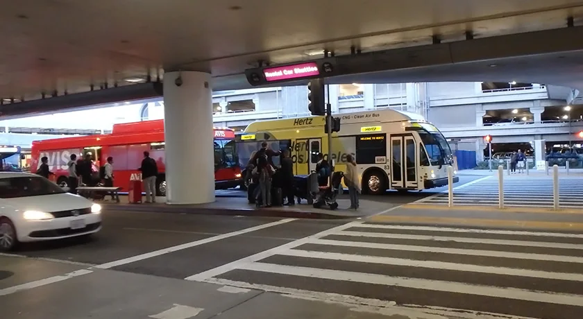 ロサンゼルス空港からホテルやディズニーランドまでのお得な送迎サービス