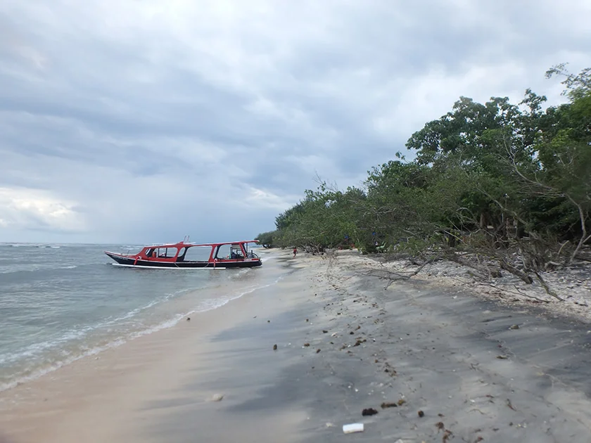 [インドネシアのパリピ秘境・ギリ島旅行記47] ミヅキ、こっちじゃないw