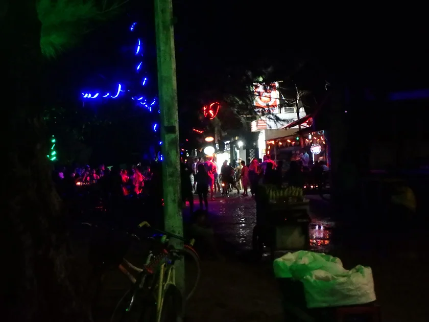[インドネシアのパリピ秘境・ギリ島旅行記52] Sama Sama レゲエバーはちょっと落ち着いた雰囲気でGOOD♪