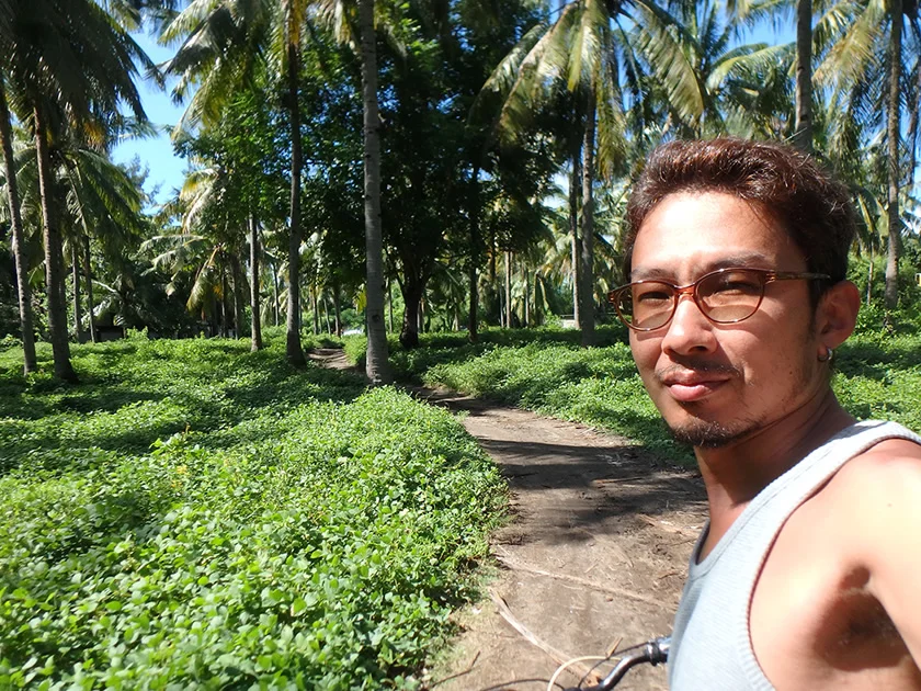 [インドネシアのパリピ秘境・ギリ島旅行記54] 虫よけクリームAUTANを求めて独り再びジェッティへ。