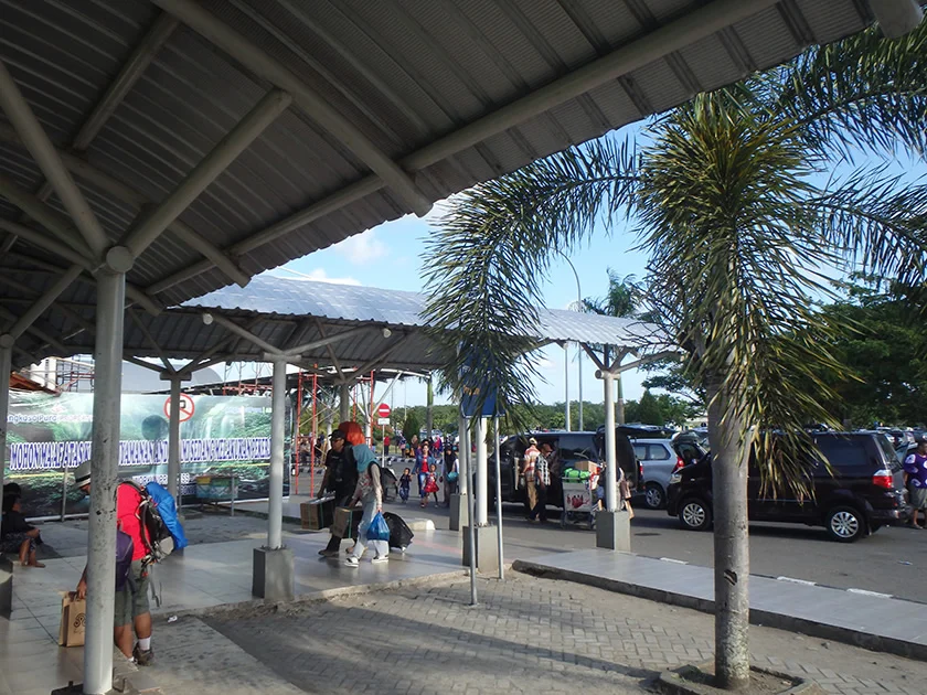 【ゴールデンウィーク格安ビーチリゾート インドネシア ギリ島 旅行記 ブログ 58】空港送迎のオッチャン最悪。ギリ島の良い思い出を台無しにすんなよ。。。