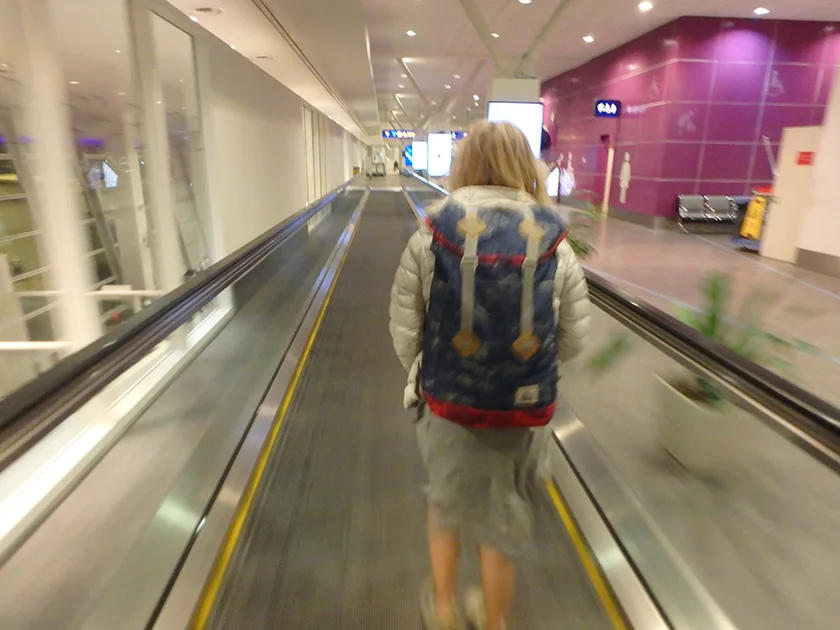 [インドネシアのパリピ秘境・ギリ島旅行記61] 夜23時前のクアラルンプール国際空港。さすがは眠らない空港だ。