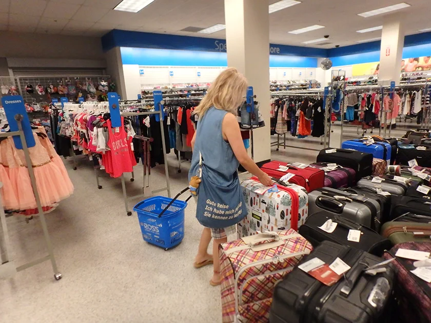 [エアアジアで行く激安ハワイ旅行記25] Ross Dress For Less - ロスドレスフォーレス@カネオヘでミヅキの買い物モード炸裂。