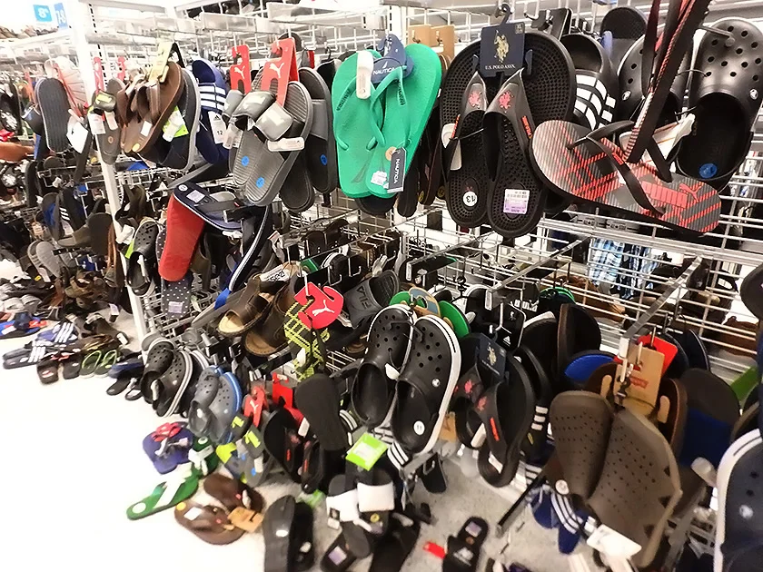[エアアジアで行く激安ハワイ旅行記25] Ross Dress For Less - ロスドレスフォーレス@カネオヘでミヅキの買い物モード炸裂。