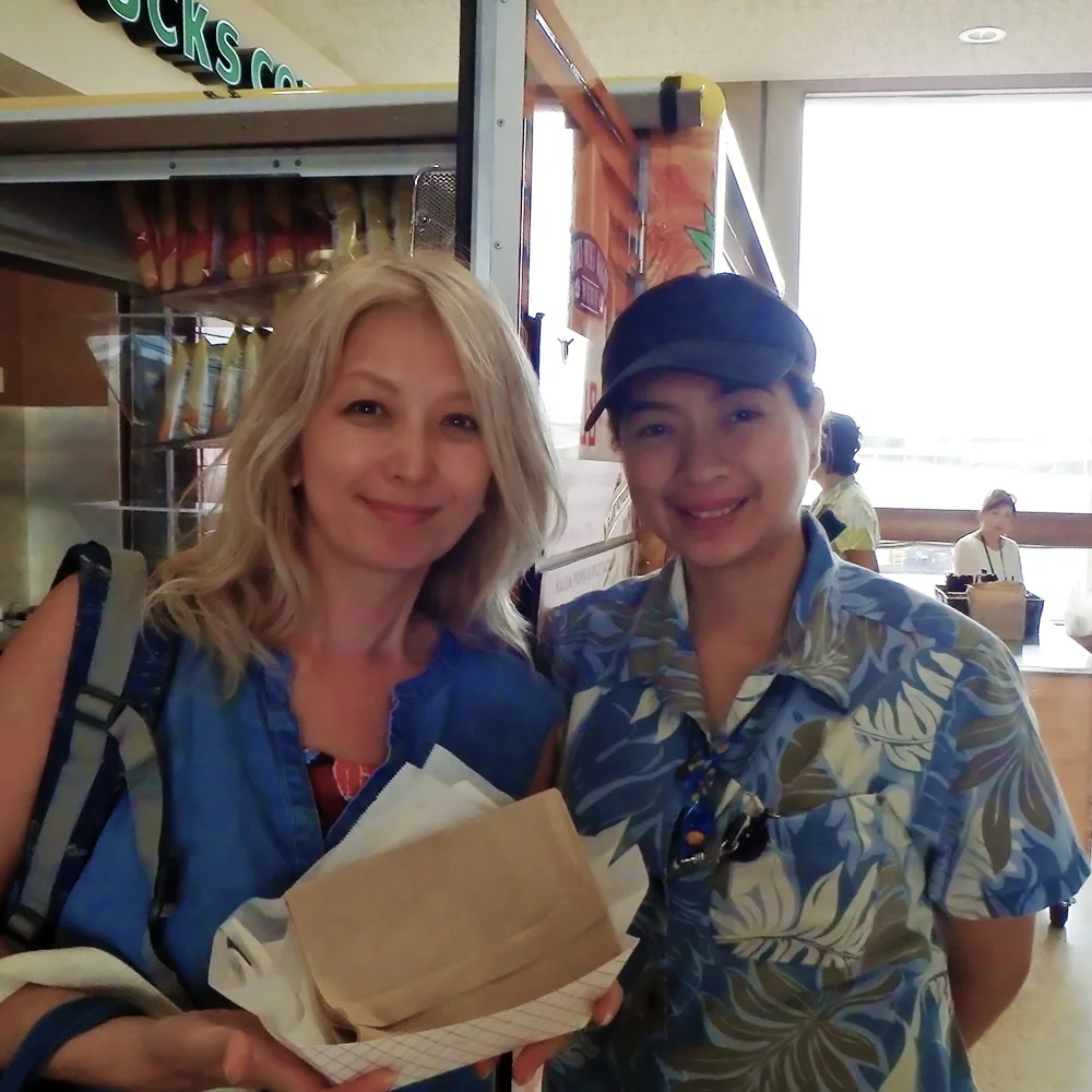 [エアアジアで行く激安ハワイ旅行記43] スターバックスコーヒー横にあったタコススタンドのタコスが美味い。