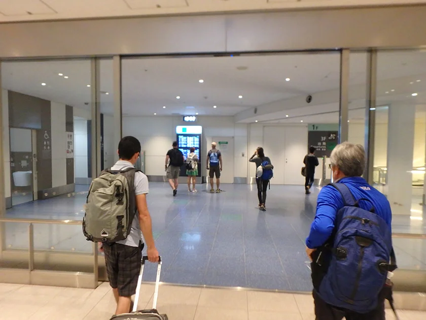 [片道1万円！？激安サンフランシスコ旅行記4] 羽田空港の国内線ターミナルから国際線ターミナルへの移動方法