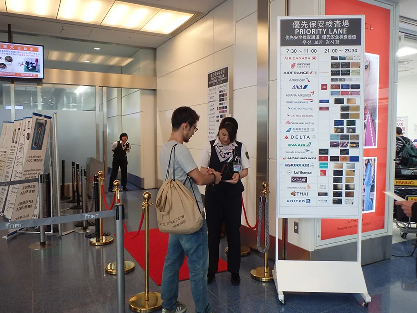 [片道1万円！？激安サンフランシスコ旅行記5] デルタ航空のチェックインカウンターへ。座席アップグレード&ビジネスラウンジ利用はもちろん、ここから上級会員資格ゴールドメダリオンさんの本領発揮だ。