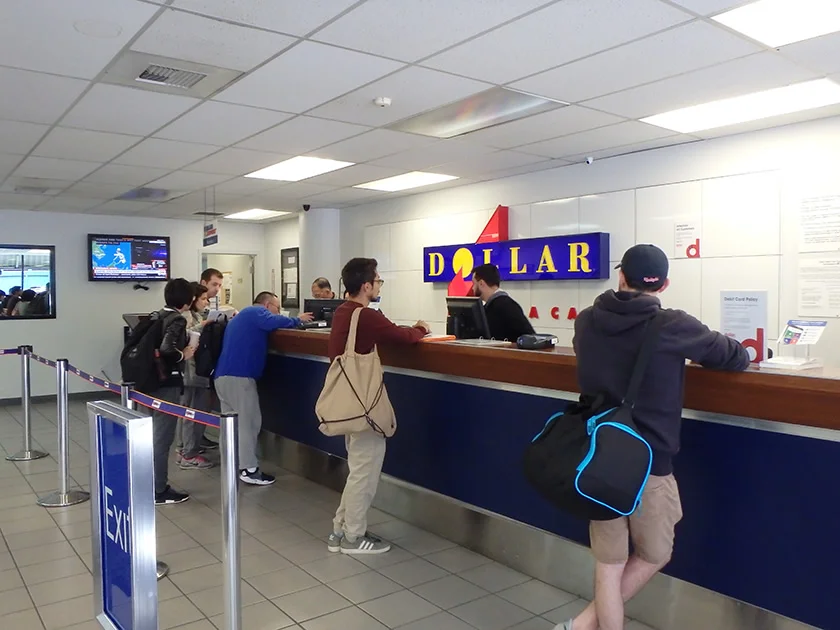 [片道1万円！？激安サンフランシスコ旅行記25] とうとうレンタカーを借りてしまった。本当に運転できるのか(恐)。