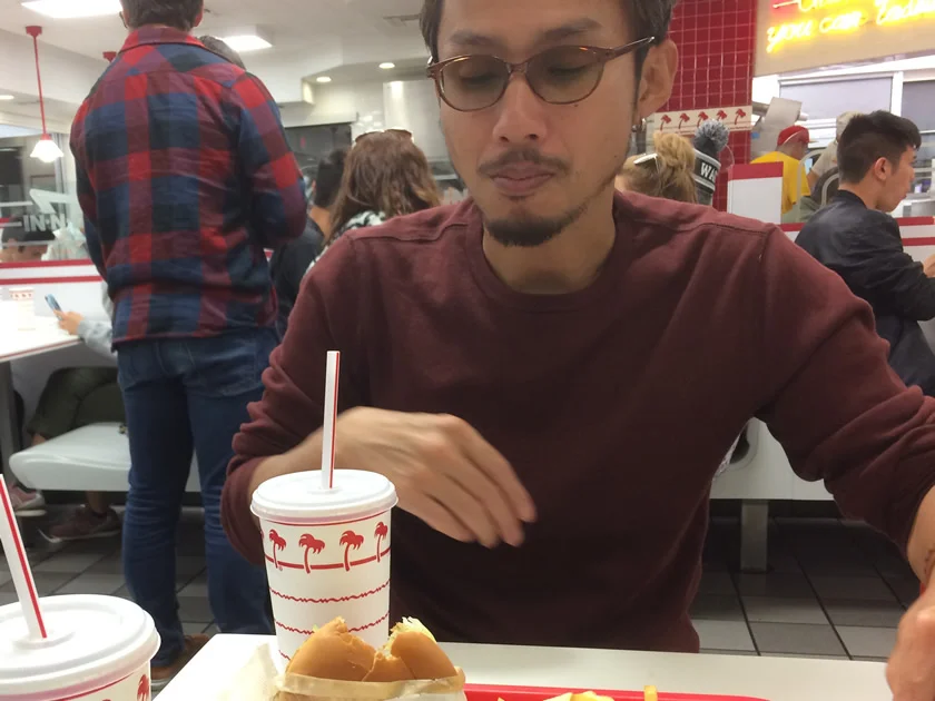 [片道1万円！？激安サンフランシスコ旅行記40] 完全アウェーな地元のハンバーガーショップ「In-N-Out Burger」