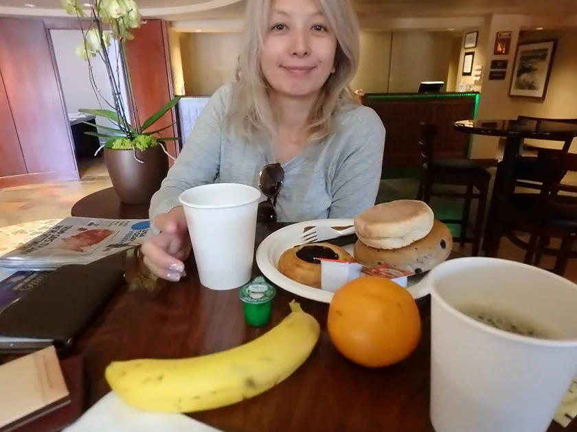 [片道1万円！？激安サンフランシスコ旅行記41] 雲ひとつ無い空とアメリカンな朝食。