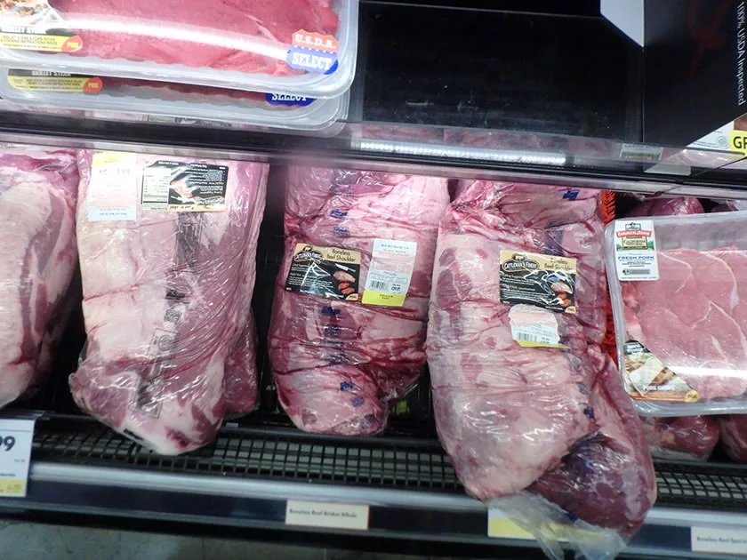 [片道1万円！？激安サンフランシスコ旅行記47] 近所のスーパーマーケットで買い出し。アメリカのお肉安すぎ、、、。