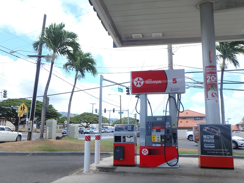 アメリカのガソリンスタンドで日本のクレジットカードは使用できる？