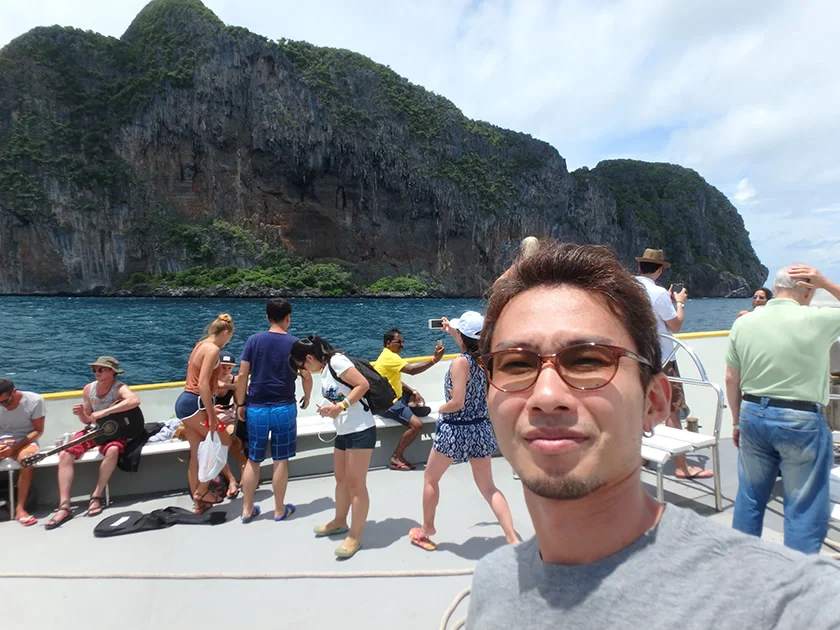 [タイの秘境・ピピ島とプーケットを巡る旅行記20] ピピ島に上陸。あれ?なんかめっちゃ人多くない?w