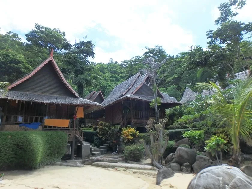 [タイの秘境・ピピ島とプーケットを巡る旅行記22] ピピ・リラックス・ビーチリゾートのビーチフロントのお部屋♪