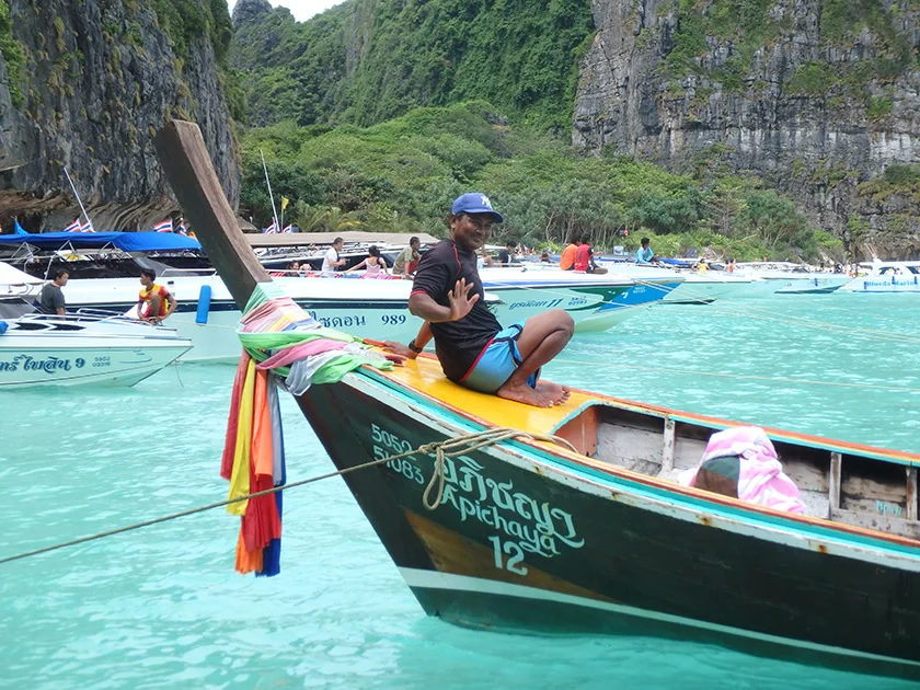 [タイの秘境・ピピ島とプーケットを巡る旅行記33] 大人気のピピレイ島・マヤベイビーチに上陸。。。。なんじゃ、、この人の多さはｗ