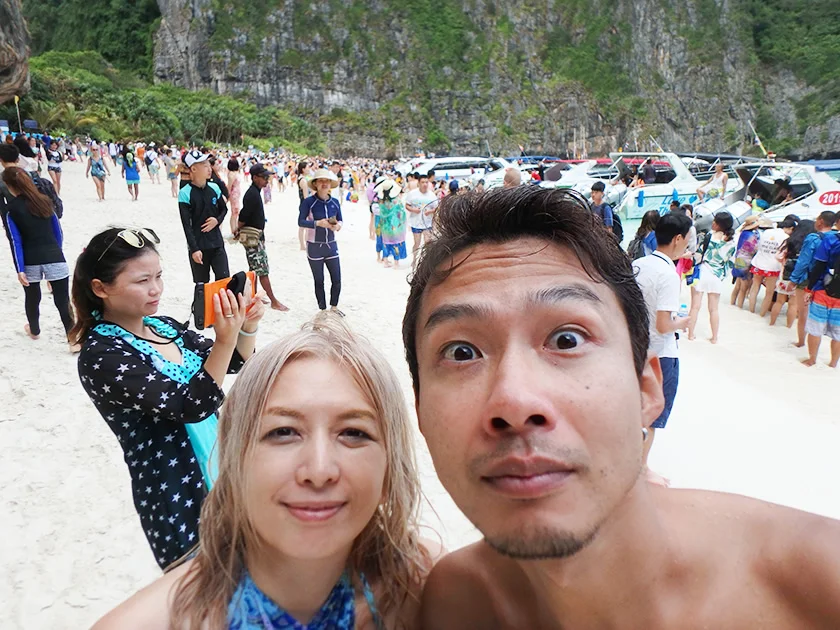 [タイの秘境・ピピ島とプーケットを巡る旅行記33] 大人気のピピレイ島・マヤベイビーチに上陸。。。。なんじゃ、、この人の多さはｗ