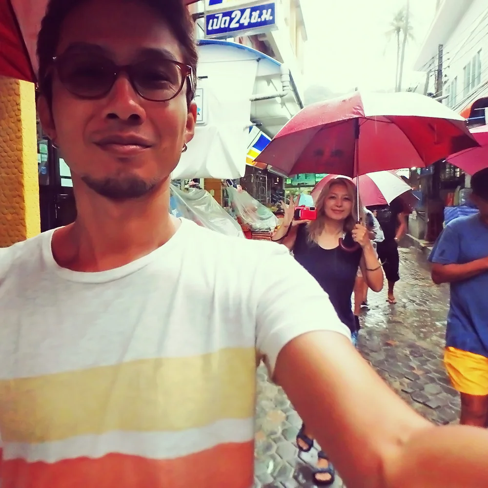 [タイの秘境・ピピ島とプーケットを巡る旅行記54] ピピパームツリーリゾートは雨の中でもちゃんと港まで送ってくれる。