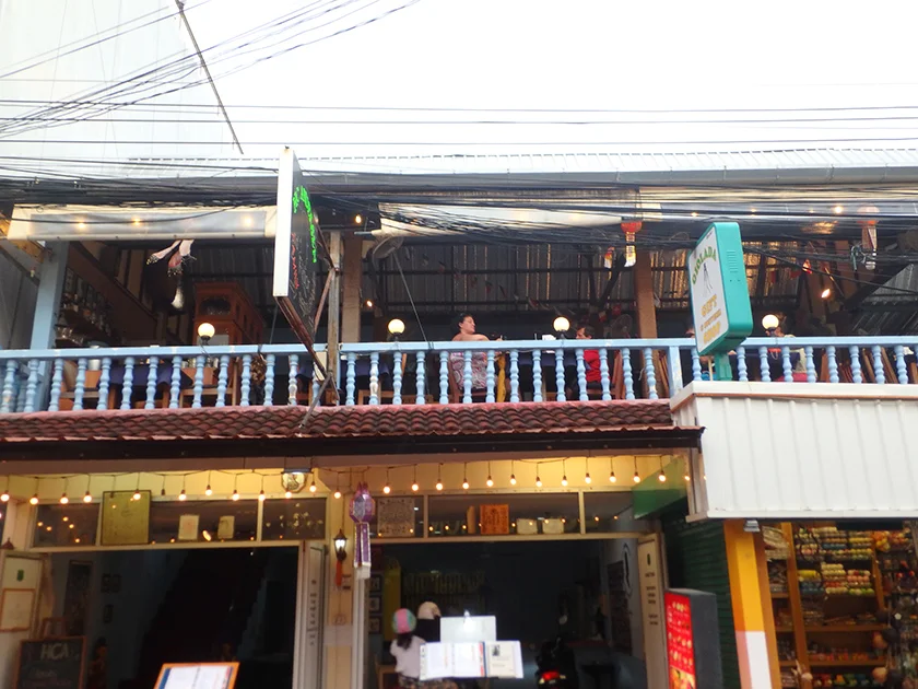 [タイの秘境・ピピ島とプーケットを巡る旅行記65] コンビニでお買い物。プーケット・カマラビーチの物価情報。