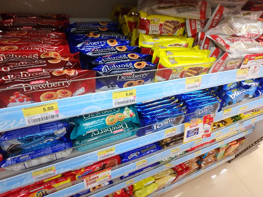 [タイの秘境・ピピ島とプーケットを巡る旅行記65] コンビニでお買い物。プーケット・カマラビーチの物価情報。
