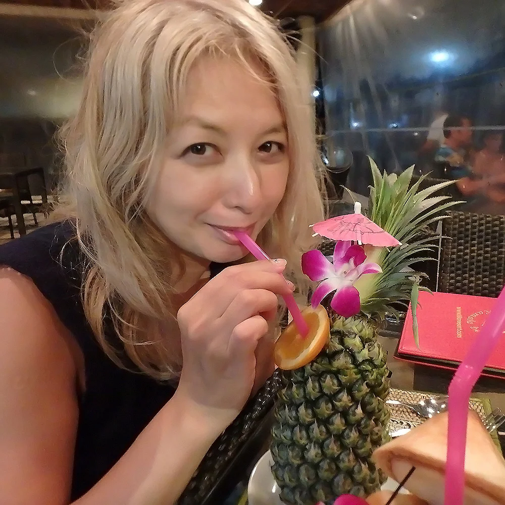 [タイの秘境・ピピ島とプーケットを巡る旅行記66] 夜のプーケット・カマラビーチ。何処のレストランも閉まってて選択肢がない。