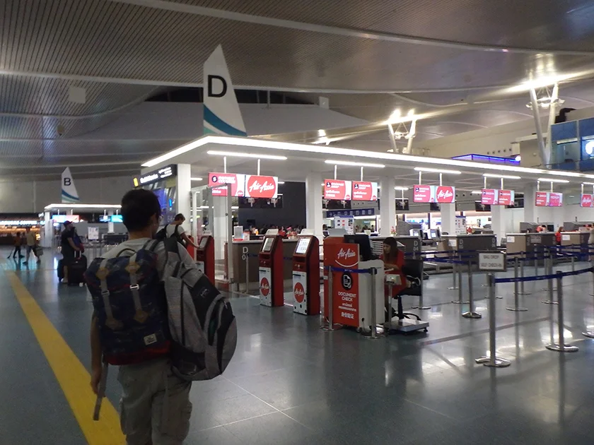 [タイの秘境・ピピ島とプーケットを巡る旅行記68] エアアジアのフライスルー（FLY-THRU）とチェックインカウンター