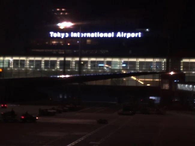 [エミレーツ航空で往復1.9万円！爆安フランス・パリ旅行記12] エミレーツ航空・ドバイ行きEK313便の機内食。え！？チキン売り切れちゃったの？（涙）
