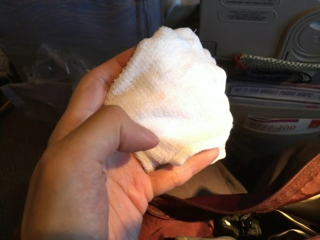 [エミレーツ航空で往復1.9万円！爆安フランス・パリ旅行記13] 眼下に砂漠が見える。もうすぐドバイに到着だ♪
