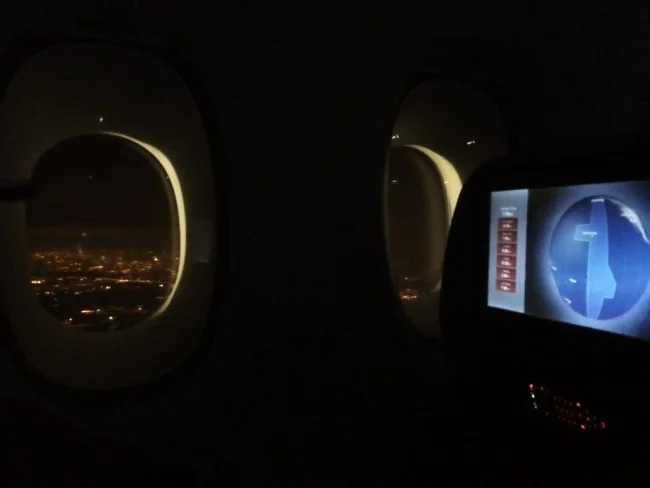 [エミレーツ航空で往復1.9万円！爆安フランス・パリ旅行記21] エミレーツ航空EK075便の機内食は美味しい♪ そしてパリに（やっと）到着！