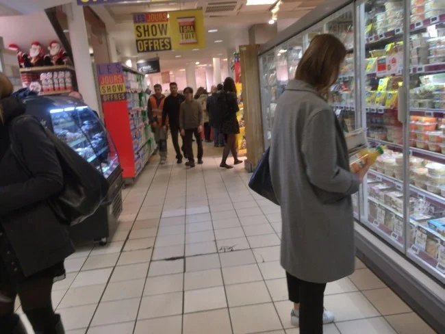 [エミレーツ航空で往復1.9万円！爆安フランス・パリ旅行記26] 「MONOPRIX（モノプリ）」で買ってきた水が、コントレックスの硬度を超えるヤバい水だった。。