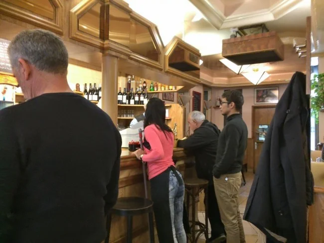 [エミレーツ航空で往復1.9万円！爆安フランス・パリ旅行記30] ホテルの向かいにあるブラッスリー「Le Penalty」でブランチ