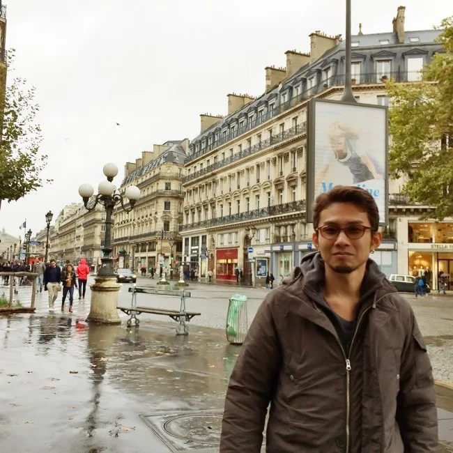 [エミレーツ航空で往復1.9万円！爆安フランス・パリ旅行記45] ルーヴル美術館隣接のショッピングモール「Carrousel du Louvre」へ。また雨がキツくなってきた（汗）。