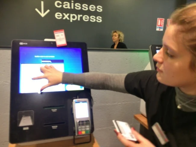 [エミレーツ航空で往復1.9万円！爆安フランス・パリ旅行記54] 世界のスーパーを股にかける男。