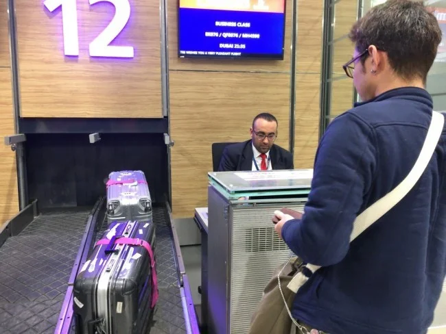 [エミレーツ航空で往復1.9万円！爆安フランス・パリ旅行記64] シャルルドゴール空港の道中は激混み（汗）スーパーシャトルさんで良かった。
