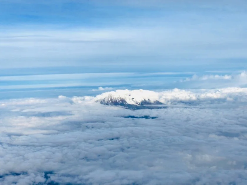 【海外旅行LIVE | 18年1月6日】雲を突き抜けるキリマンジャロ