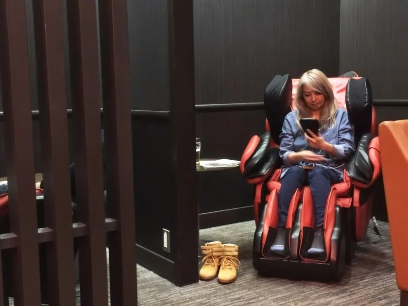 JAL ビジネスクラスラウンジ - サクララウンジ @関西国際空港