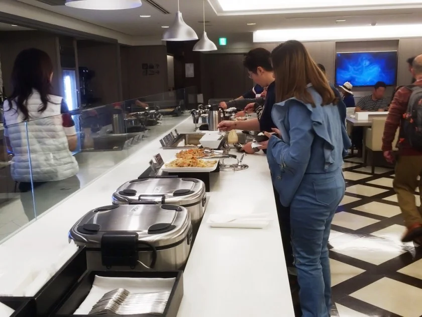 JAL ビジネスクラスラウンジ - サクララウンジ @関西国際空港