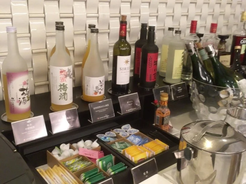 JAL ビジネスクラスラウンジ - サクララウンジ @関西国際空港