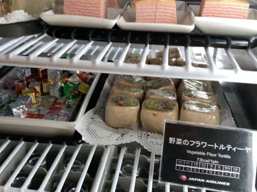 JAL ビジネスクラスラウンジ - サクララウンジ @関西国際空港