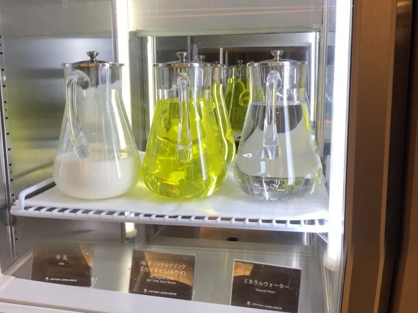 JAL ビジネスクラスラウンジ - サクララウンジ @関西国際空港