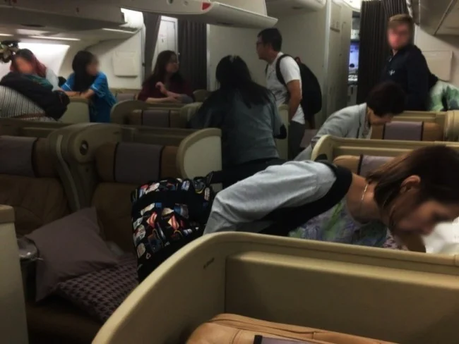 [北欧とアフリカを巡る年末年始の冒険旅行記：北欧編6] チャンギ国際空港はサンリオクリスマス♪