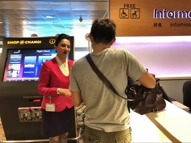 [北欧とアフリカを巡る年末年始の冒険旅行記：北欧編6] チャンギ国際空港はサンリオクリスマス♪