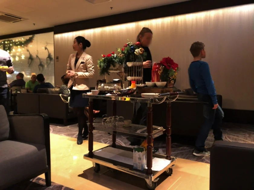 [北欧とアフリカを巡る年末年始の冒険旅行記：北欧編7] シンガポール航空シルバークリスラウンジに潜入。