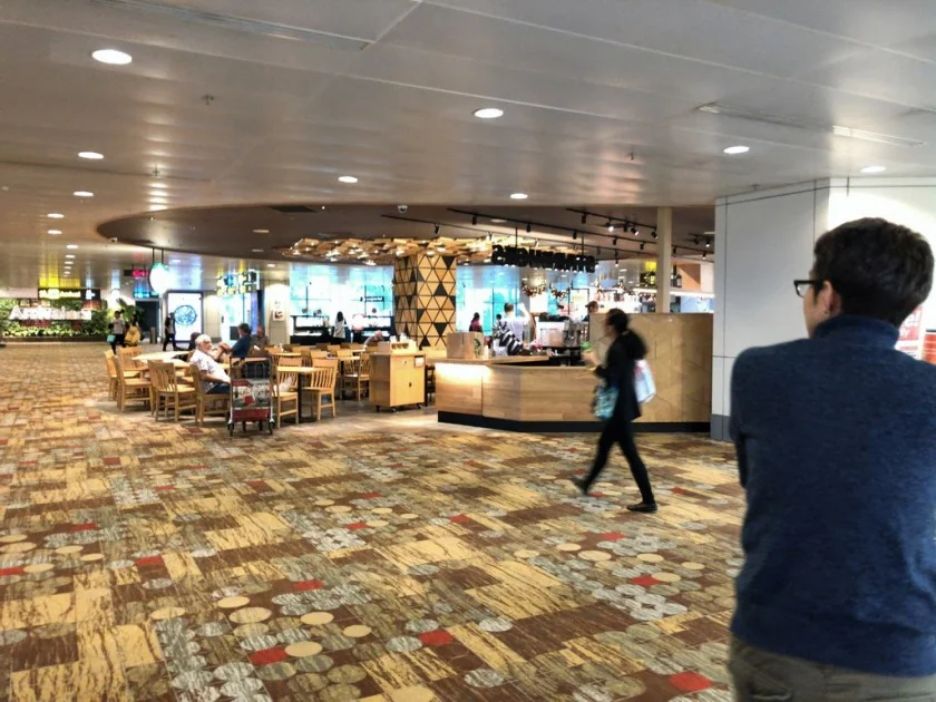 [北欧とアフリカを巡る年末年始の冒険旅行記：北欧編10] SATSプレミアラウンジはヴィクトリアズ・シークレットの上よ、、、って何処にもないぞ？ｗ