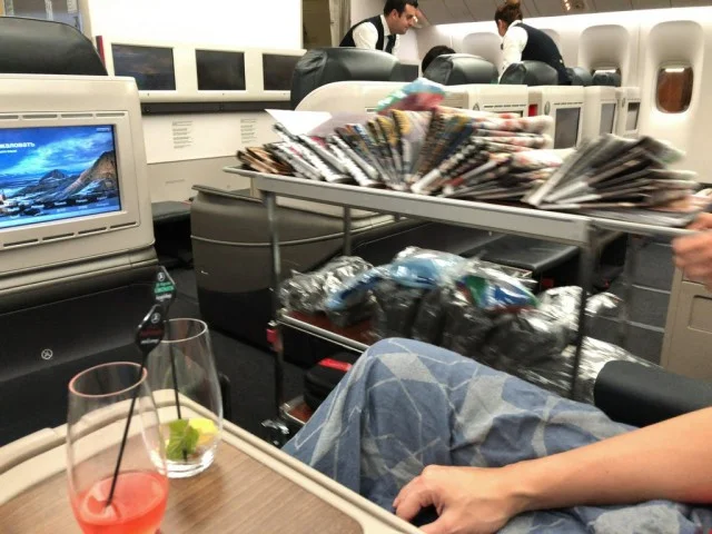 [北欧とアフリカを巡る年末年始の冒険旅行記：北欧編13] ターキッシュエアラインズB777-300ERのビジネスクラスは「Widen Your World」！