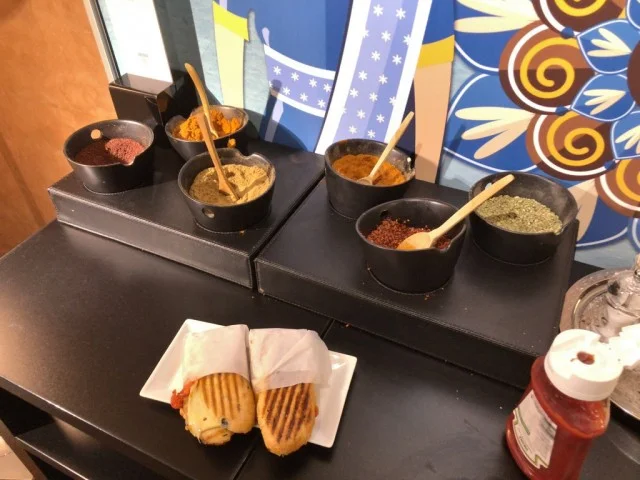 ターキッシュエアラインズ ビジネスクラスラウンジ - THY Lounge：食事編 ＠イスタンブール・アタチュルク国際空港
